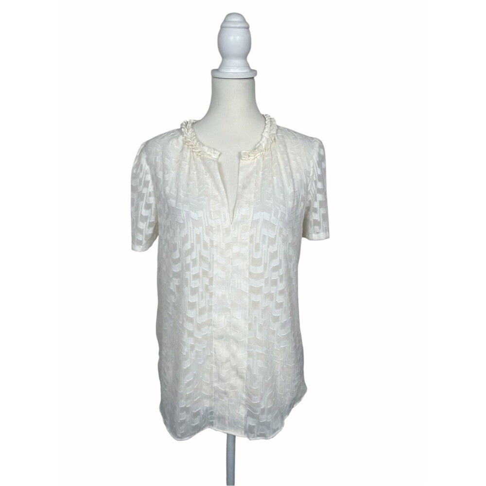Ann Taylor White Textured Blouse Small Career Office Short Sleeve Split Neck Top